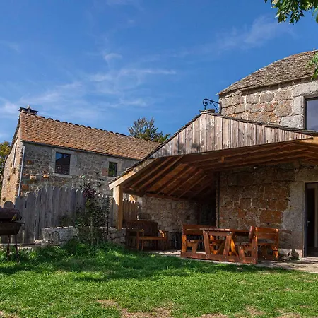 Maison Almir Ferienhaus *